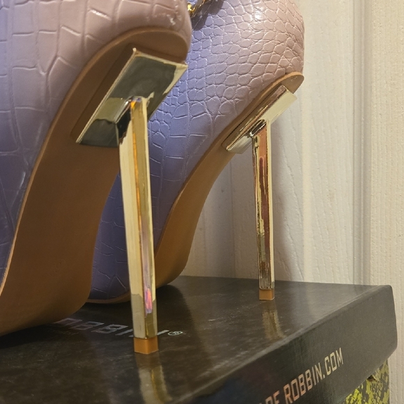 Elegant Pink and Purple Croc-Embossed Women's Boots - Picture 3 of 10